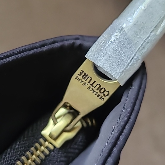 Authentic Versace Jean's Couture Tote Black/Gold - Picture 11 of 14